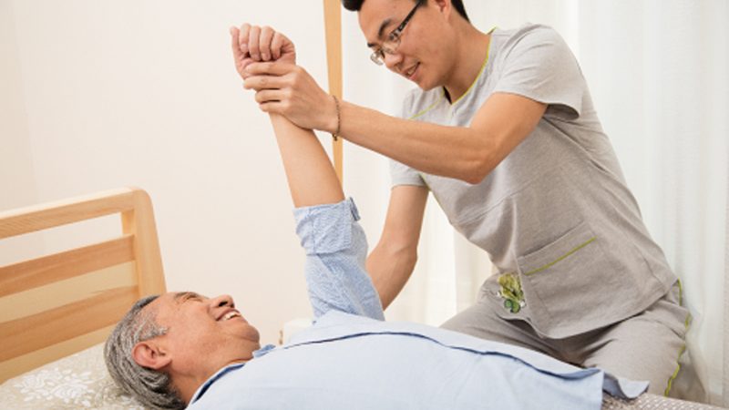 失能老人医养结合定制化服务内容